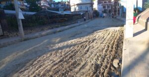 पशुपतिनाथ र बौद्धनाथ जोड्ने सडकमा ‘अस्फाल्ट प्रविधि’ को कालोपत्र