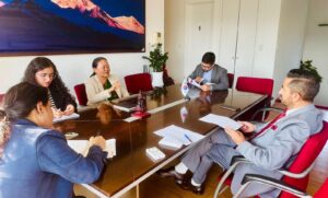 कोरियामा रहेका नेपालीको अभिभावक बनेर काम गर्न दूतावासका अधिकारीलाई सञ्चारमन्त्रीको आग्रह