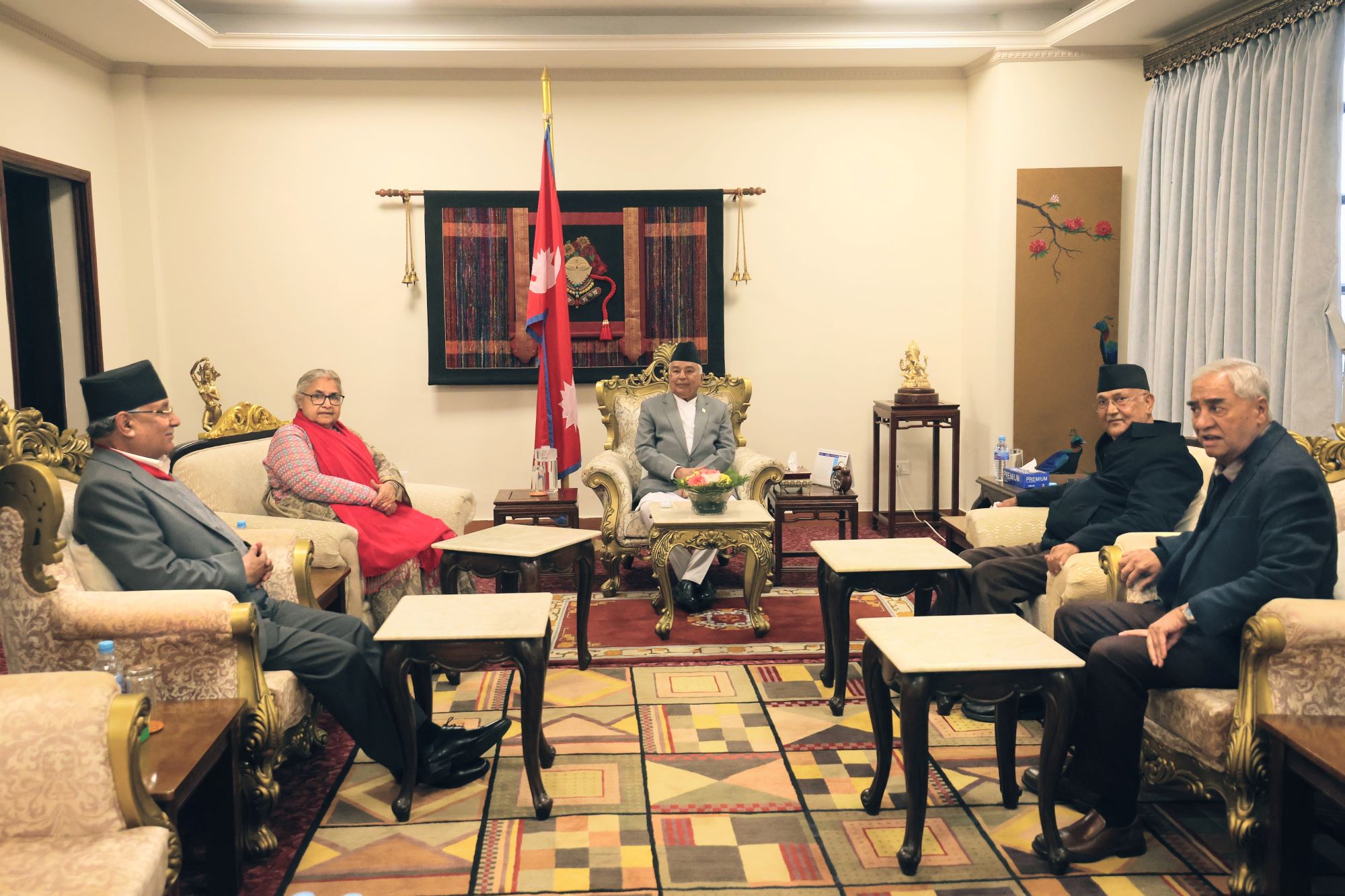 राष्ट्रपति पौडेलको उपस्थितिमा प्रधानमन्त्री र तीन दलका शीर्ष नेताबीच भेटवार्ता