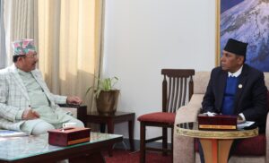 राष्ट्रियसभा अध्यक्ष दाहालसँग प्रमुख निर्वाचन आयुक्त भण्डारीको भेट