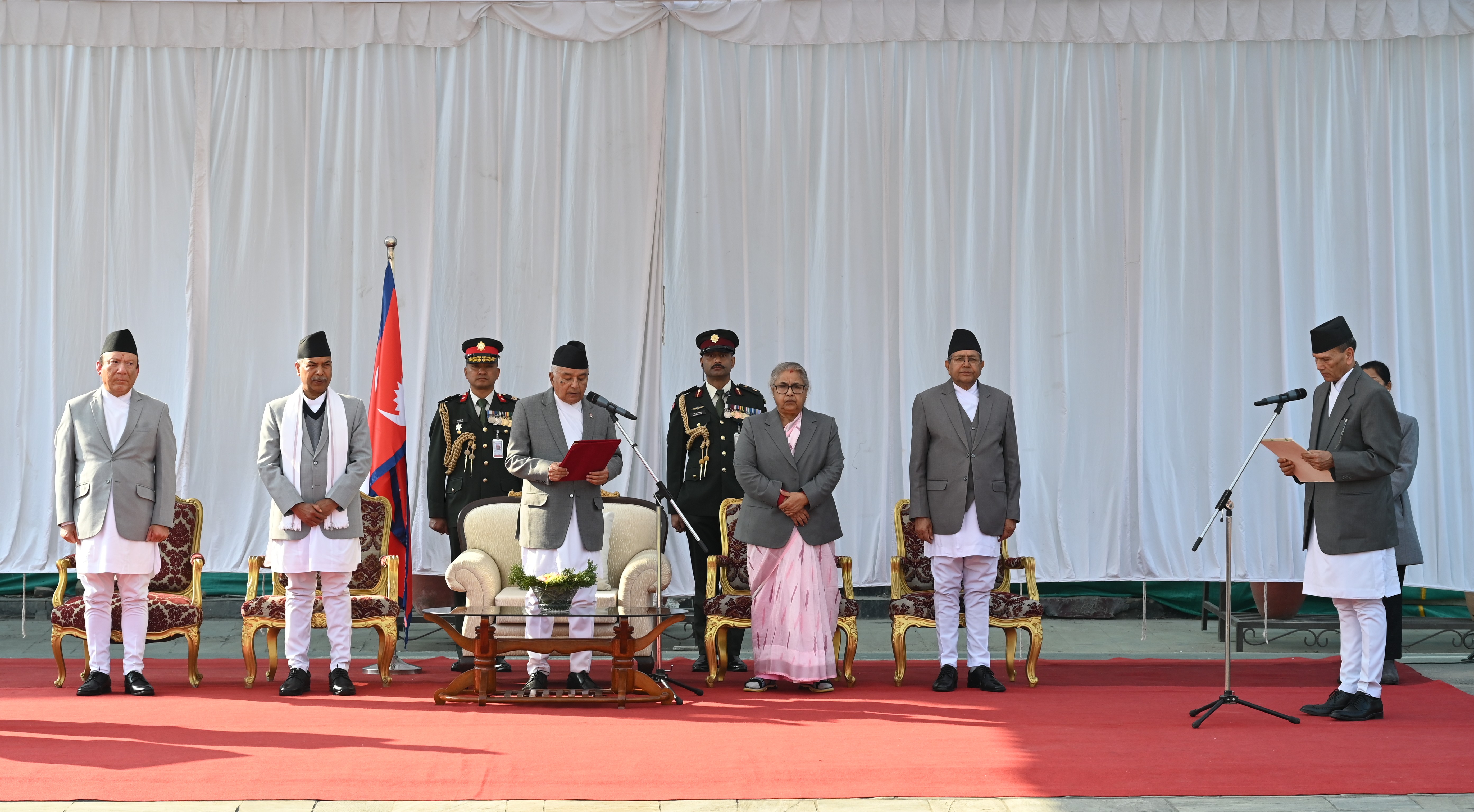 नवनियुक्त मन्त्री शर्माद्वारा पद तथा गोपनीयताको शपथ