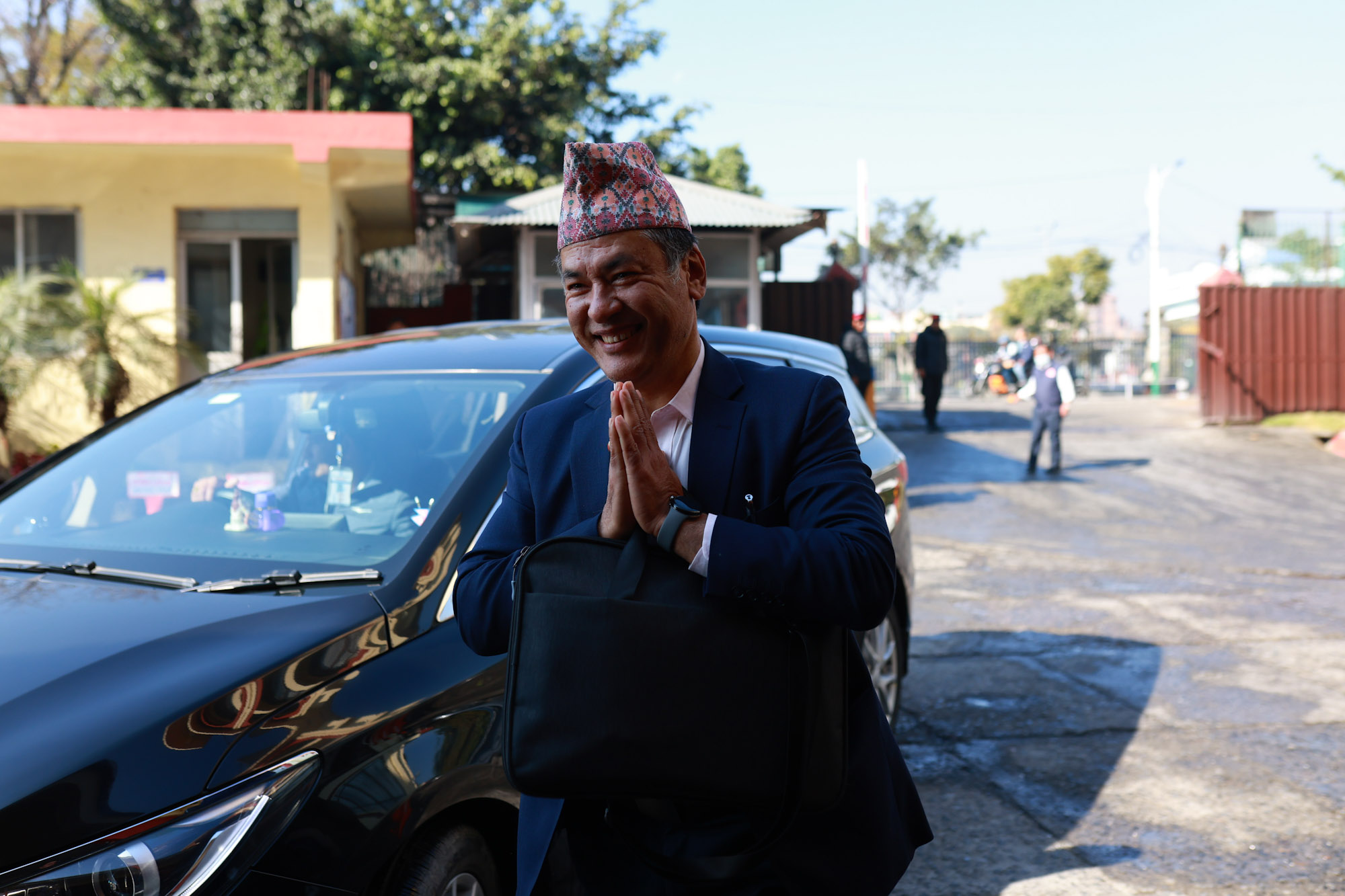 सर्वोच्चले पुनर्बहाली गरेपछि शाक्यले सम्हाले प्राधिकरणमा कार्यकारी निर्देशकको पद