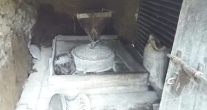 गाउँघरमा प्रयोग हुने परम्परागत पानीघट्टाको प्रचलन हराउँदै