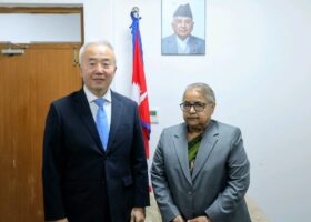 प्रधानमन्त्री कार्कीसँग राजदूत तोरुको शिष्टाचार भेट