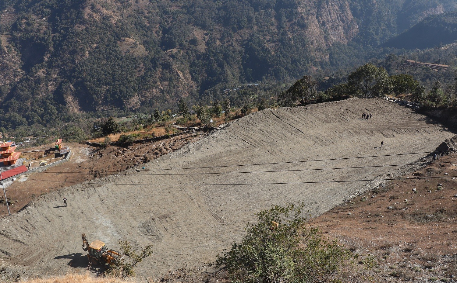 अन्नपूर्णको भुवाने देउरालीमा पाखो सम्माएर खेलमैदान निर्माण