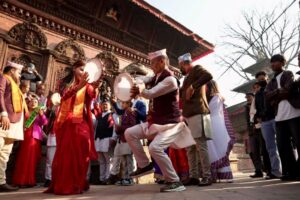 यसरी मनाइयो काठमाडौंमा राष्ट्रिय पोशाक र टोपी दिवस (तस्वीरहरू)