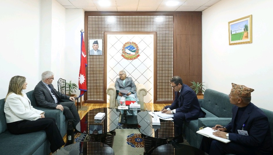 प्रधानमन्त्री कार्कीसँग इजरायली राजदूतको शिष्टाचार भेट