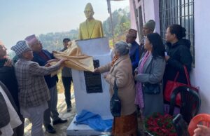 प्रजातान्त्रिक योद्धा राईको शालिक अनावरण