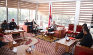 धादिङमा भएको बस दुर्घटनालाई लिएर गृहमन्त्रालयमा आकस्मिक बैठक