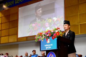 ‘सम्मान खोज्दै बर्दी’-प्रहरीको रूप फेर्ने गृहमन्त्री गुरुङको प्रतिवद्धता