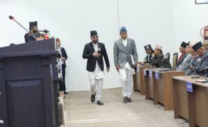 ‘सिलाम साक्मा’मा सजिएर बालेनको शपथ