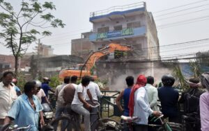वीरगन्जमा अतिक्रमित संरचना भत्काउन सुरु