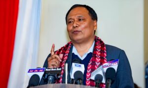 कर्णाली पुगेर कुलमानले भने : पेट्रोलियम पदार्थमा गरिएको मूल्य वृद्धि फिर्ता लिनुपर्छ