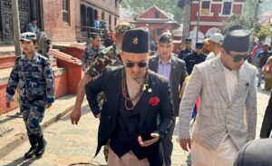 गृहमन्त्री गुरुङद्वारा पशुपति मन्दिरको दर्शन तथा पूजाअर्चना