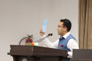 रास्वपाको विपक्षीलाई कडा जवाफ : ‘हामी वाचापत्र फ्याँक्दैनौँ, पूरा गर्छौँ’
