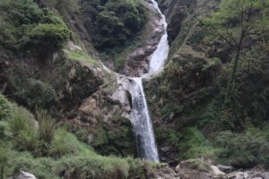 आहा अर्मके झरना १