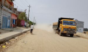 समयमै निर्माण नसक्दा अलपत्र सडक, पानी पर्दा हिलाम्मे, नपर्दा धुलाम्मे