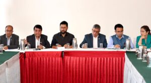 सरकारले व्यवसायीलाई दुःख दिँदैनः सभापति लामिछाने