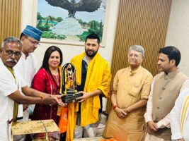 भारत भ्रमणमा रहेका रास्वपा सभापति रवि लामिछाने अयोध्या पुगे
