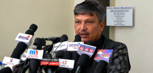 ‘व्यक्तिवाद र गुटबन्दीले गुम्यो ऐतिहासिक अवसर’-झलनाथको पुस्तकमाथि महेश्वर दाहाल