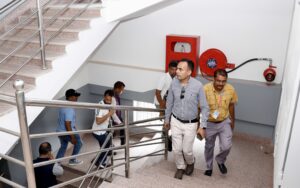 सञ्चारमन्त्री तिमिल्सिनाद्धारा रासस चितवनको निरिक्षण