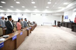 विपक्षीको अवरोधपछि प्रतिनिधिसभा बैठक १५ मिनेटका लागि स्थगित