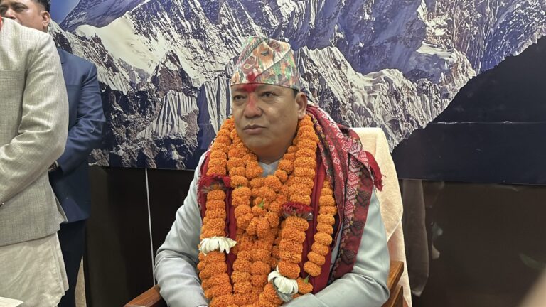 मुख्यमन्त्री थापामगरले भदौ ७ गते विश्वासको मत लिने