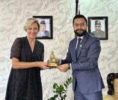 शिक्षामन्त्री पोखरेलसँग इयूका राजदूतको शिष्टाचार भेट